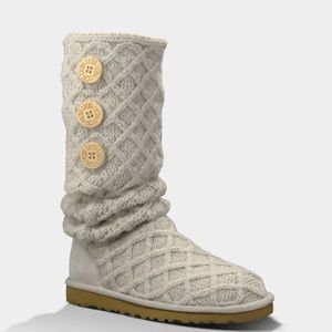 Ugg Lattice Sweater boot in Sand. Women’s size 7.